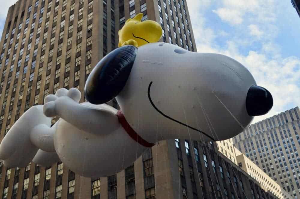 snoopy balloon thanksgiving parade new york city star walk of fame tv dog beagle